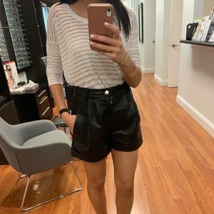 Crew neck white stripe long sleeve top